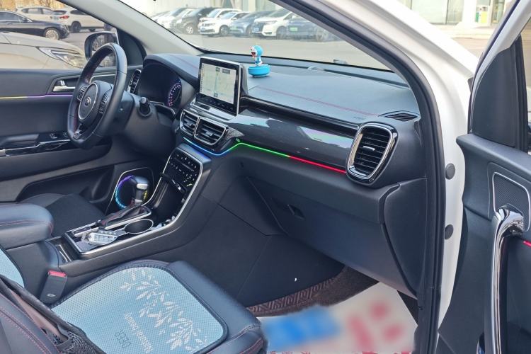 Used Kia KX5 2019 1.6T Automatic Two-Wheel Drive Luxury Edition Interior 5
