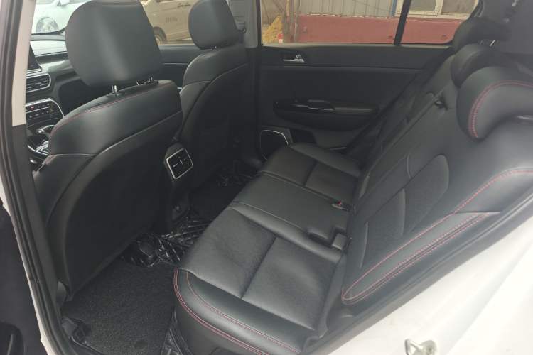 Used Kia KX5 2019 1.6T Automatic Two-Wheel Drive Luxury Edition Interior 6