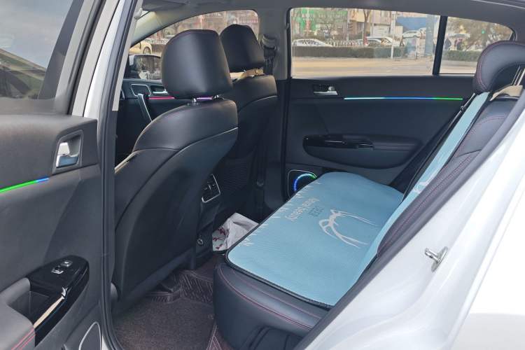 Used Kia KX5 2019 1.6T Automatic Two-Wheel Drive Luxury Edition Interior 7