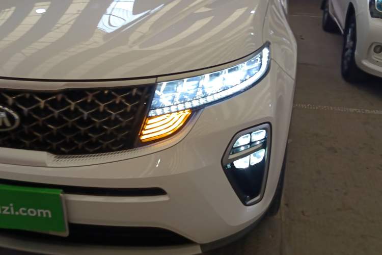 Used Kia KX5 2019 1.6T Automatic Two-Wheel Drive Luxury Edition Left Front Headlight