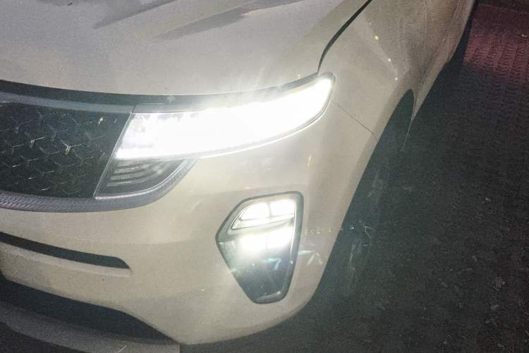 Used Kia KX5 2019 1.6T Automatic Two-Wheel Drive Luxury Edition Left Front Headlight