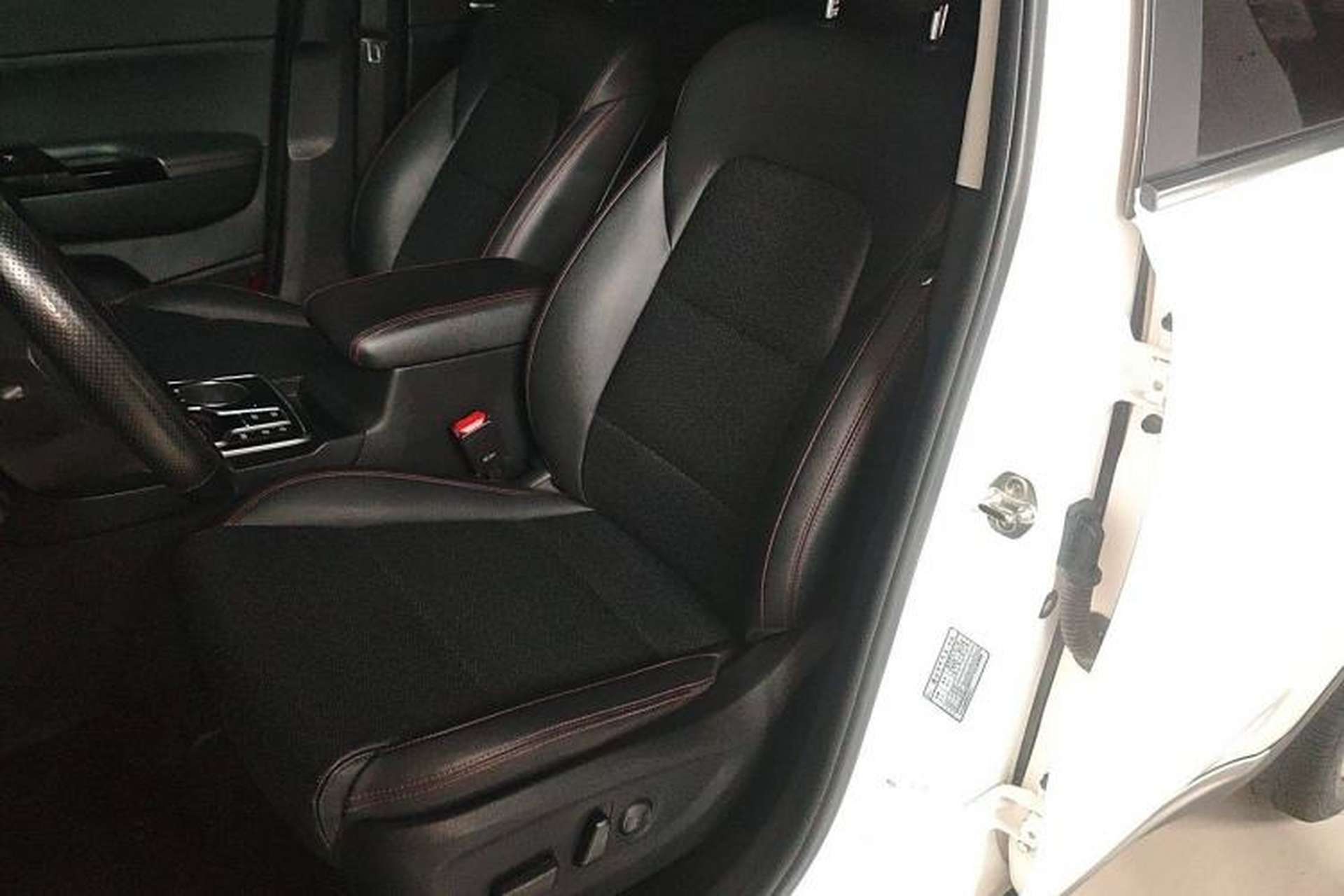 Used Kia KX5 2019 1.6T Automatic Two-Wheel Drive Luxury Edition Left Front Seat