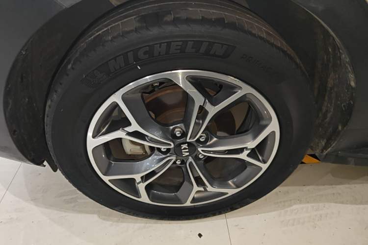 Used Kia KX5 2019 1.6T Automatic Two-Wheel Drive Luxury Edition Left Front Wheel Hub