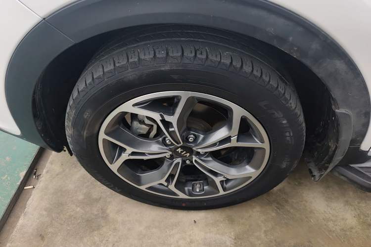 Used Kia KX5 2019 2.0L Automatic 2WD Comfort Edition Left Front Wheel Hub