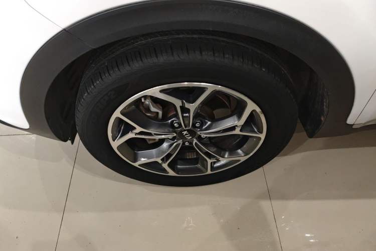 Used Kia KX5 2019 1.6T Automatic Two-Wheel Drive Luxury Edition Left Front Wheel Hub