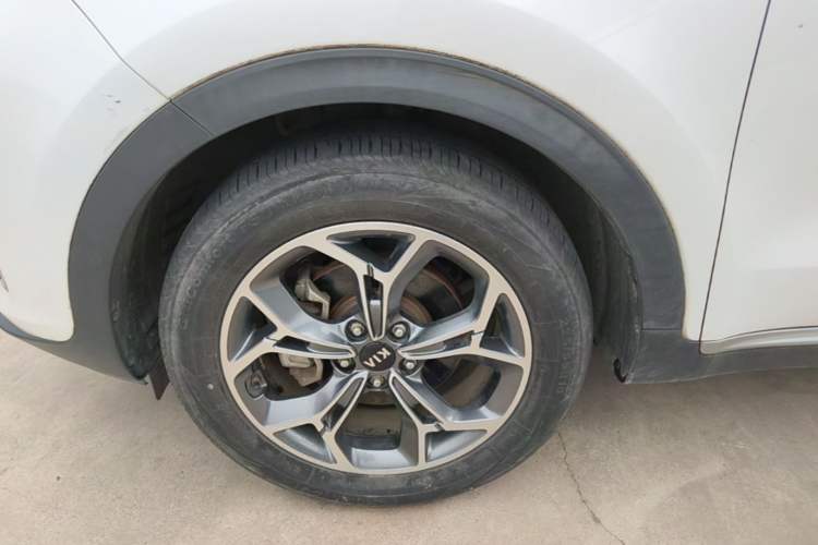 Used Kia KX5 2019 1.6T Automatic Two-Wheel Drive Luxury Edition Left Front Wheel Hub