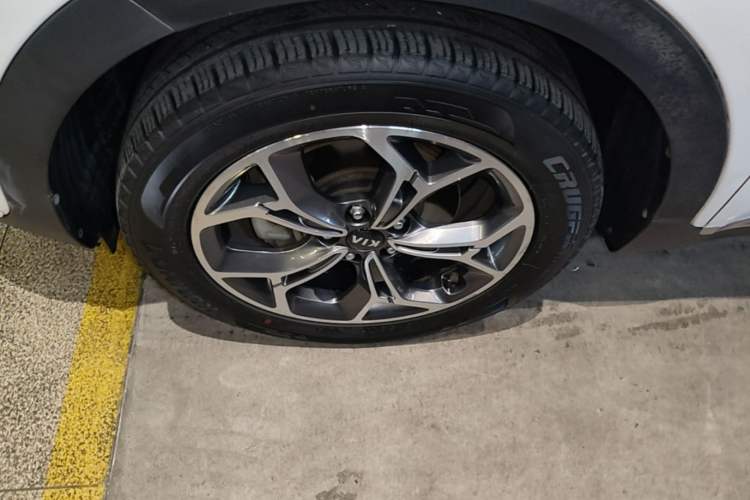 Used Kia KX5 2019 1.6T Automatic Two-Wheel Drive Luxury Edition Left Front Wheel Hub