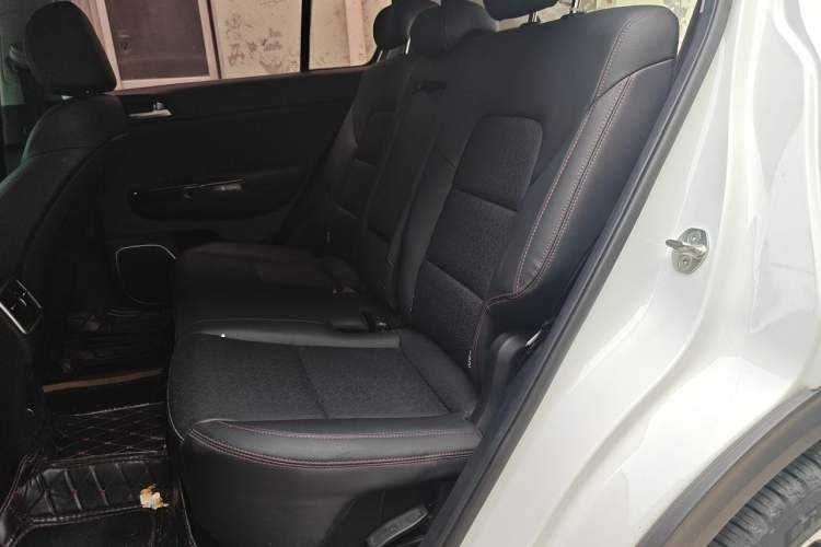Used Kia KX5 2019 1.6T Automatic Two-Wheel Drive Luxury Edition Left Rear Seat