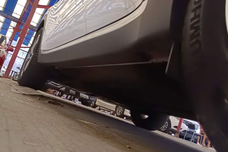 Used Kia KX5 2019 1.6T Automatic Two-Wheel Drive Luxury Edition Left Side Sill
