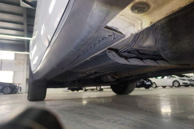 Used Kia KX5 2019 2.0L Automatic 2WD Comfort Edition Left Side Sill