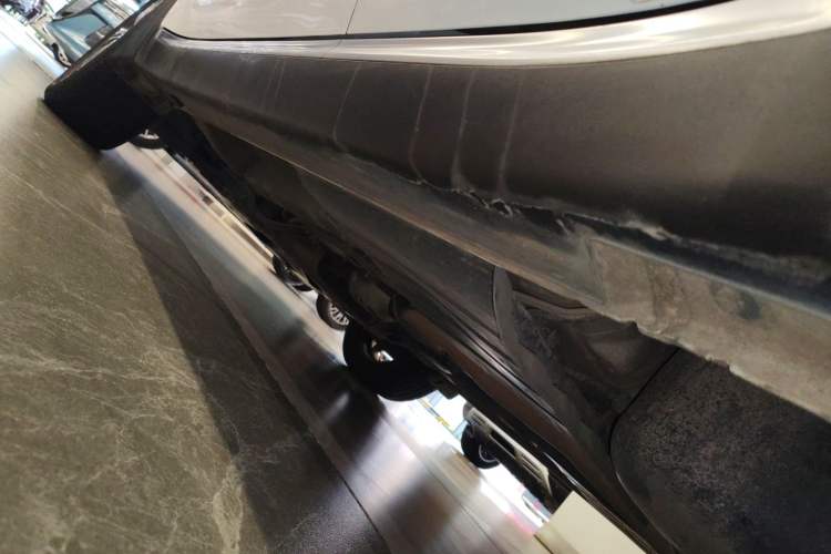Used Kia KX5 2019 1.6T Automatic Two-Wheel Drive Luxury Edition Left Side Sill