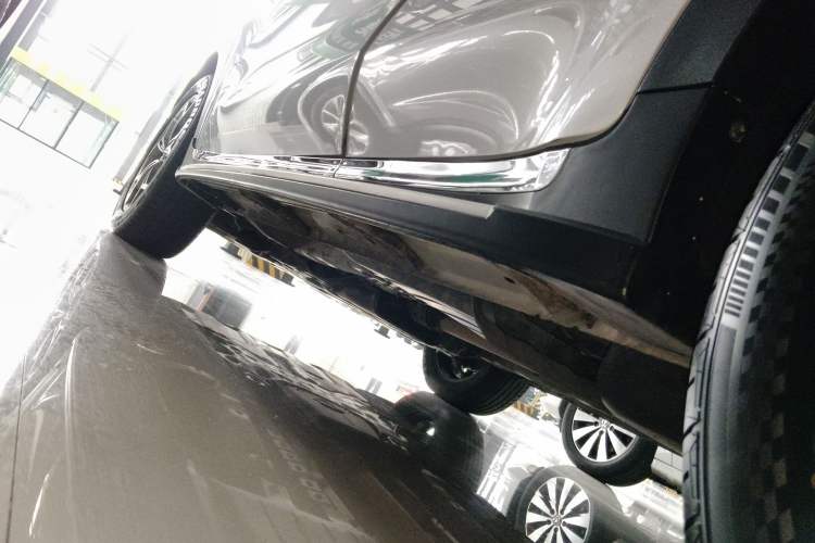 Used Kia KX5 2019 1.6T Automatic Two-Wheel Drive Luxury Edition Left Side Sill