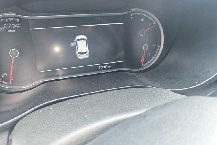 Used Kia KX5 2019 1.6T Automatic Two-Wheel Drive Luxury Edition Odometer Close Up