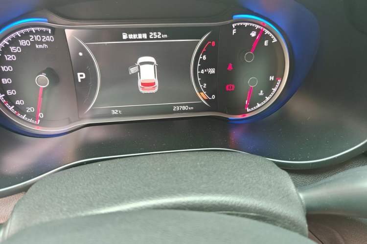 Used Kia KX5 2019 1.6T Automatic Two-Wheel Drive Luxury Edition Odometer Close Up
