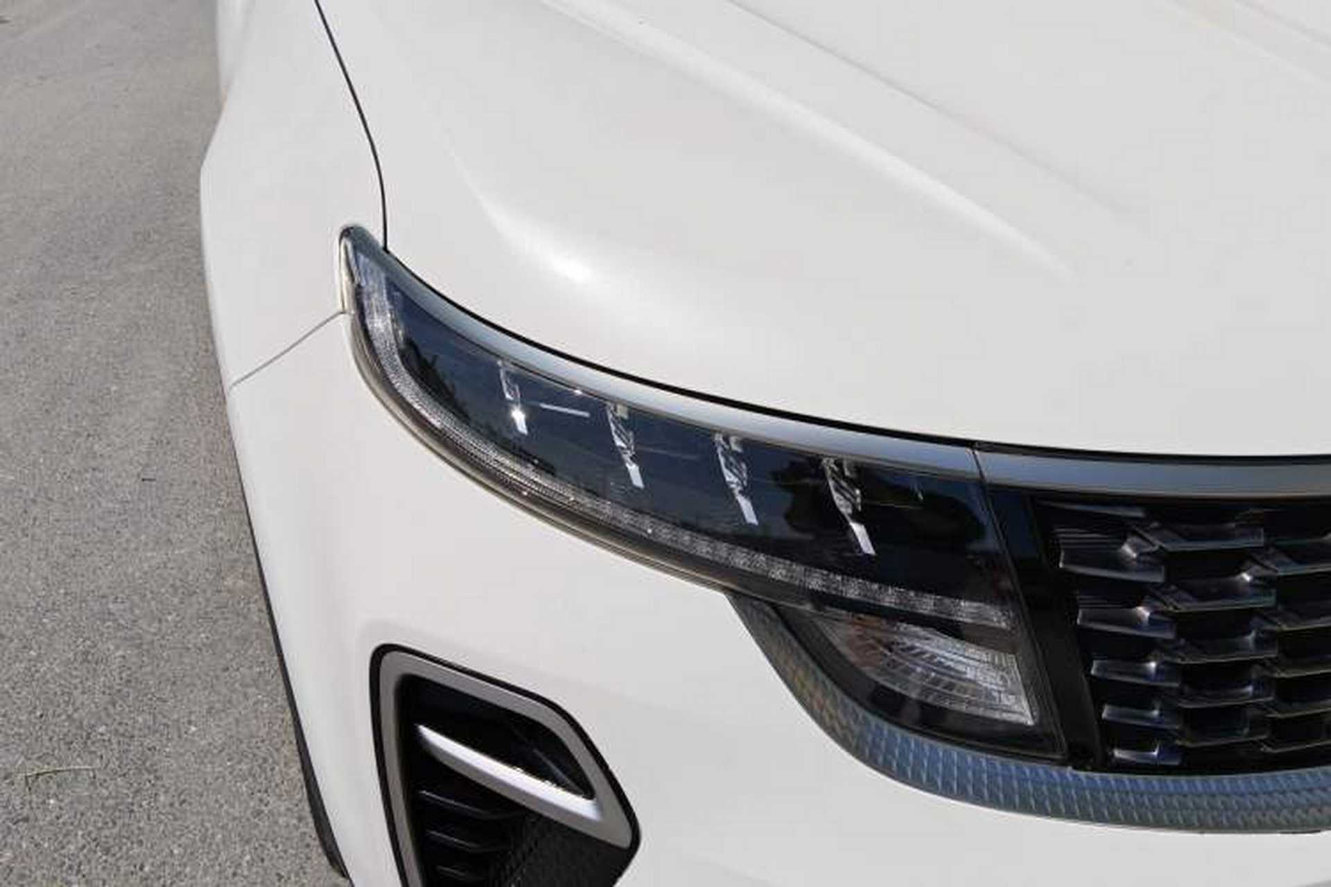 Used Kia KX5 2019 2.0L Automatic 2WD Comfort Edition Right Front Headlight