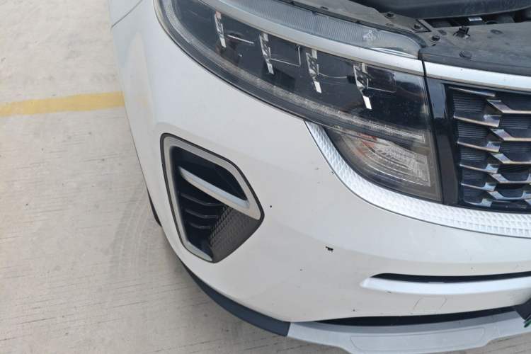 Used Kia KX5 2019 2.0L Automatic 2WD Comfort Edition Right Front Headlight