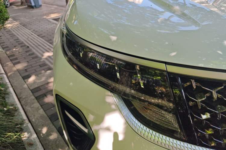 Used Kia KX5 2019 1.6T Automatic Two-Wheel Drive Elite Edition Right Front Headlight