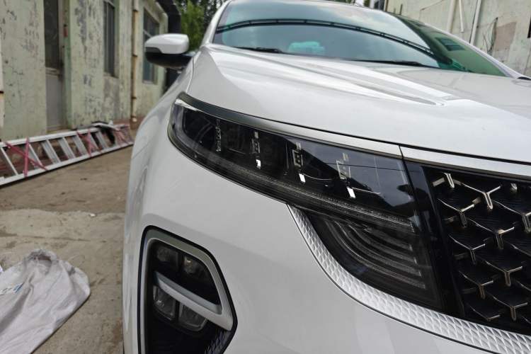 Used Kia KX5 2019 1.6T Automatic Two-Wheel Drive Luxury Edition Right Front Headlight