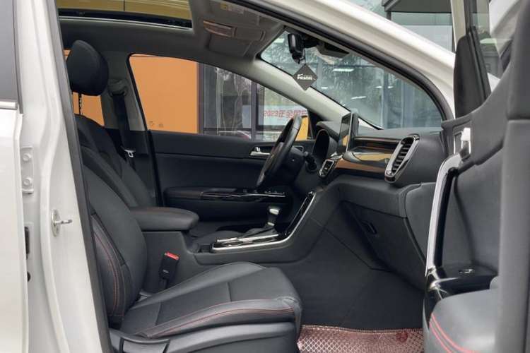 Used Kia KX5 2019 1.6T Automatic Two-Wheel Drive Luxury Edition Right Front Seat