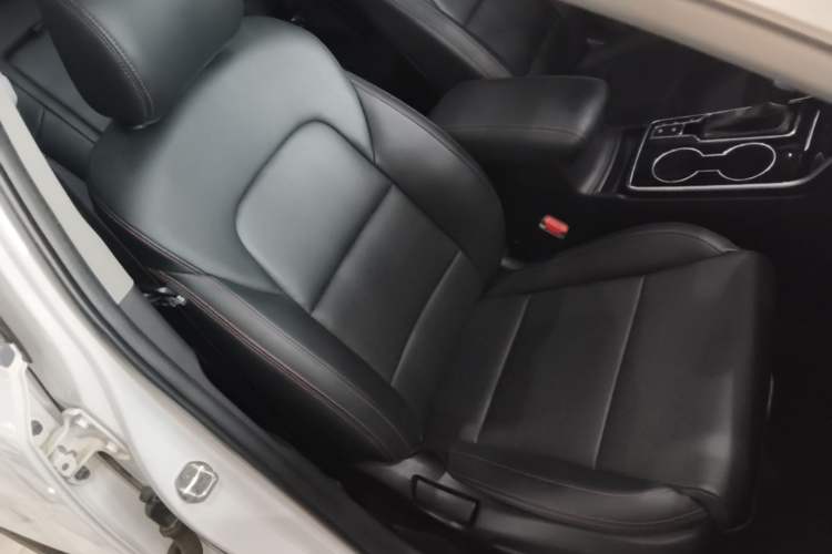 Used Kia KX5 2019 1.6T Automatic Two-Wheel Drive Elite Edition Right Front Seat
