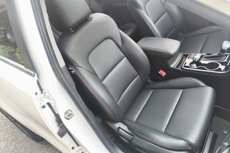 Used Kia KX5 2019 1.6T Automatic Two-Wheel Drive Luxury Edition Right Front Seat