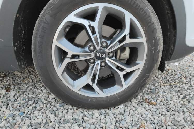 Used Kia KX5 2019 1.6T Automatic Two-Wheel Drive Elite Edition Right Front Wheel Hub