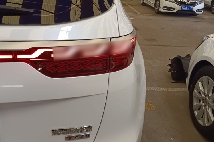 Used Kia KX5 2019 1.6T Automatic Two-Wheel Drive Luxury Edition Right Rear Taillight