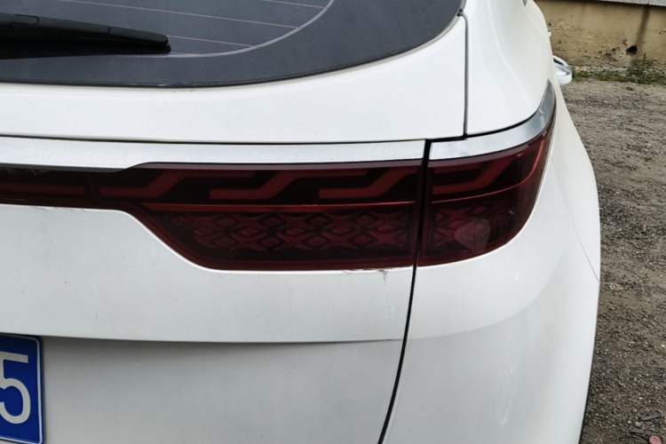 Used Kia KX5 2019 1.6T Automatic Two-Wheel Drive Elite Edition Right Rear Taillight