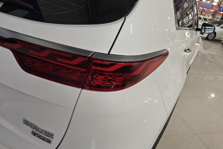 Used Kia KX5 2019 1.6T Automatic Two-Wheel Drive Luxury Edition Right Rear Taillight
