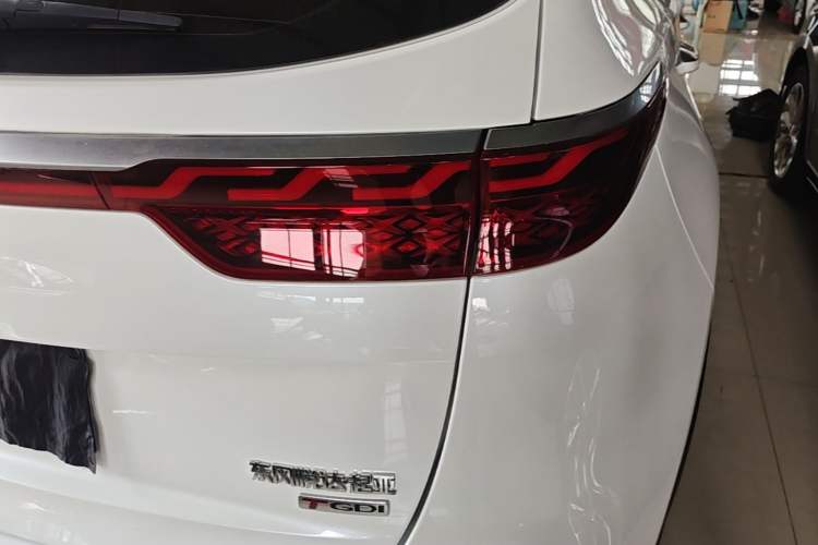 Used Kia KX5 2019 1.6T Automatic Two-Wheel Drive Elite Edition Right Rear Taillight