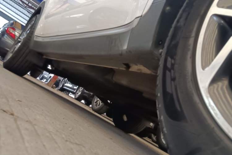 Used Kia KX5 2019 1.6T Automatic Two-Wheel Drive Luxury Edition Right Side Sill