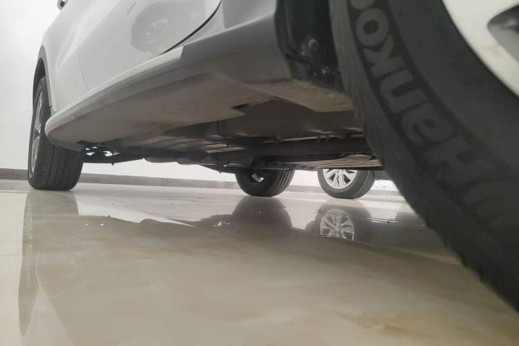 Used Kia KX5 2019 1.6T Automatic Two-Wheel Drive Luxury Edition Right Side Sill