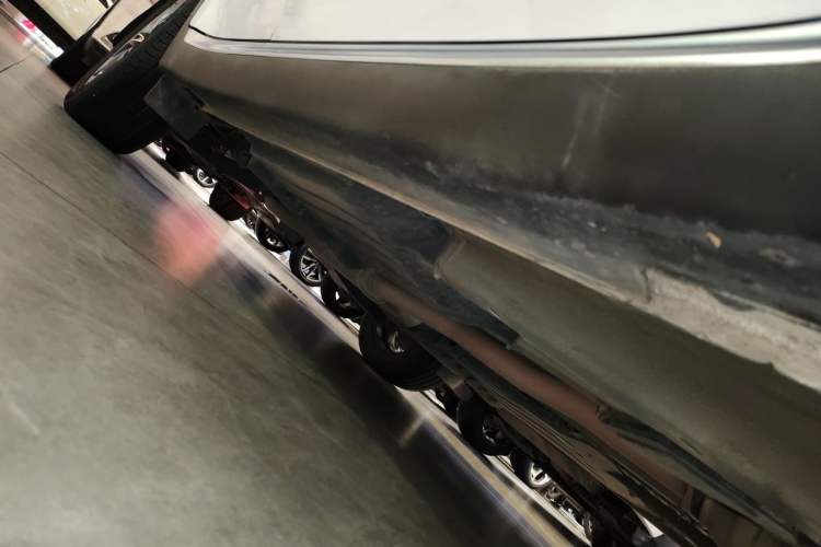 Used Kia KX5 2019 1.6T Automatic Two-Wheel Drive Luxury Edition Right Side Sill
