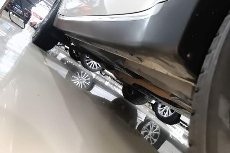 Used Kia KX5 2019 1.6T Automatic Two-Wheel Drive Elite Edition Right Side Sill