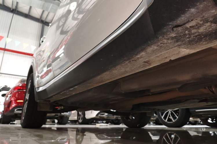 Used Kia KX5 2019 1.6T Automatic Two-Wheel Drive Luxury Edition Right Side Sill