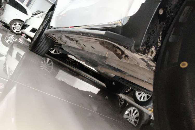 Used Kia KX5 2019 1.6T Automatic Two-Wheel Drive Luxury Edition Right Side Sill
