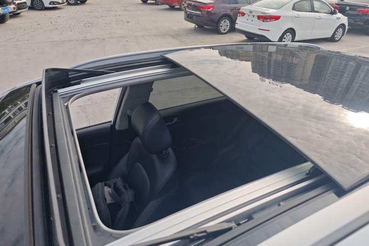 Used Kia KX5 2019 1.6T Automatic Two-Wheel Drive Luxury Edition Roof