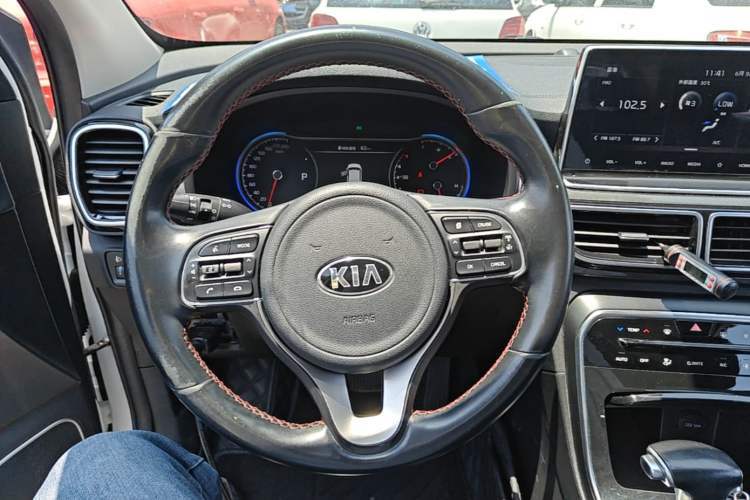 Used Kia KX5 2019 2.0L Automatic 2WD Comfort Edition Steering Wheel
