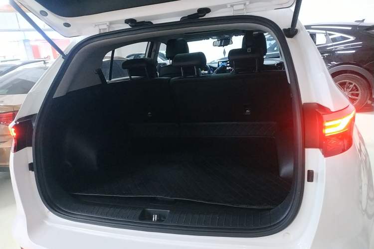 Used Kia KX5 2019 1.6T Automatic Two-Wheel Drive Luxury Edition Trunk