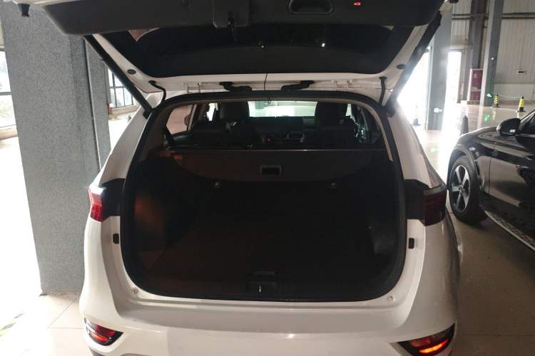 Used Kia KX5 2019 1.6T Automatic Two-Wheel Drive Luxury Edition Trunk
