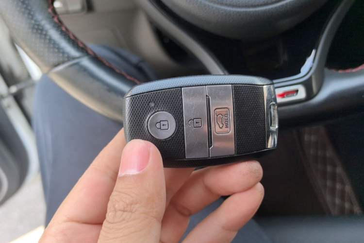 Used Kia KX5 2019 1.6T Automatic Two-Wheel Drive Luxury Edition Vehicle Key