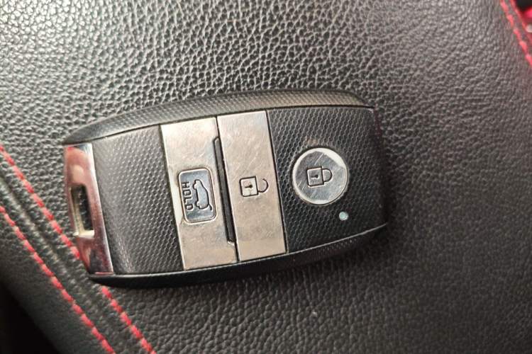 Used Kia KX5 2019 1.6T Automatic Two-Wheel Drive Luxury Edition Vehicle Key