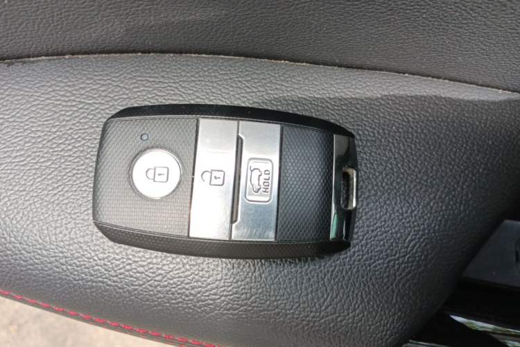 Used Kia KX5 2019 1.6T Automatic Two-Wheel Drive Luxury Edition Vehicle Key