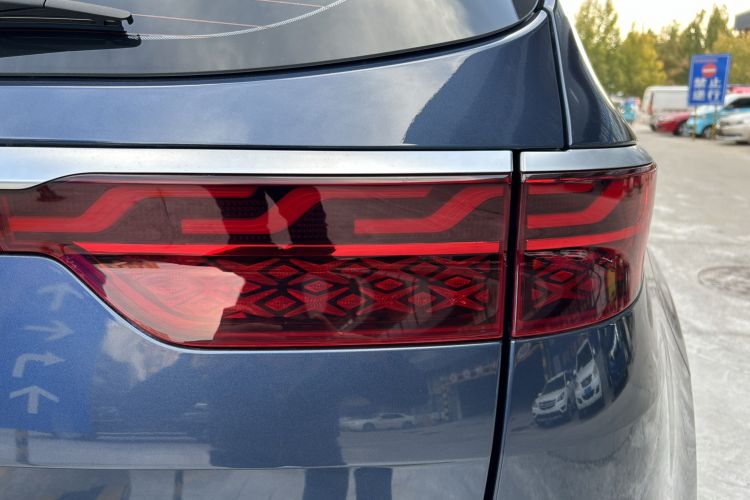 Used Kia KX5 2021 1.6T Automatic Two-Wheel Drive Luxury Edition Right Rear Taillight