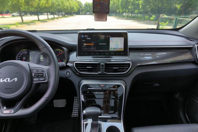 Used Kia KX5 2021 1.6T Automatic Two-Wheel Drive Luxury Edition Audio And AC Panel