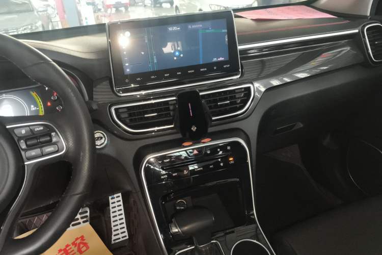 Used Kia KX5 2021 1.6T Automatic Two-Wheel Drive Luxury Edition Audio And AC Panel