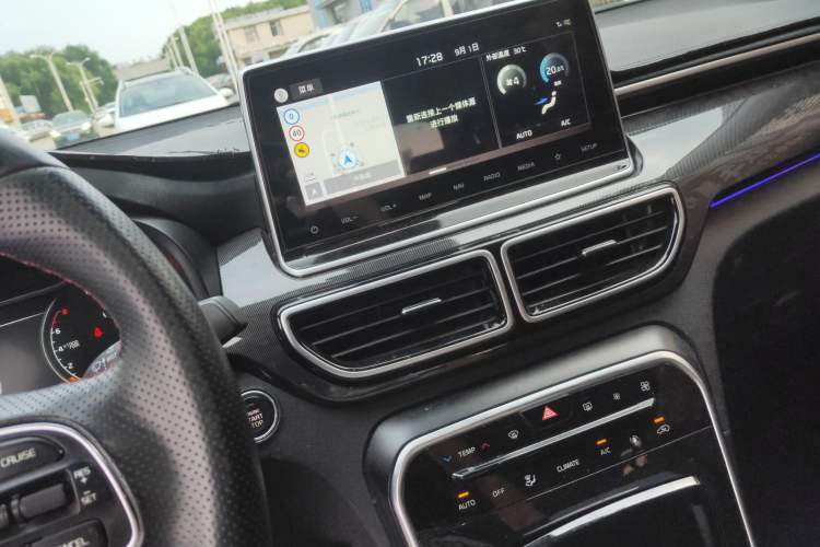Used Kia KX5 2021 1.6T Automatic Two-Wheel Drive All-New Version Audio And AC Panel