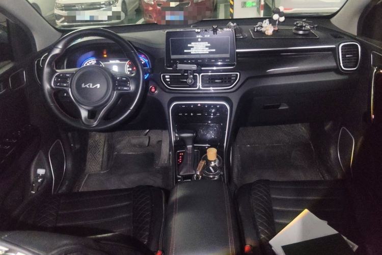 Used Kia KX5 2021 2.0L Automatic Two-Wheel Drive Comfort Edition Center Console