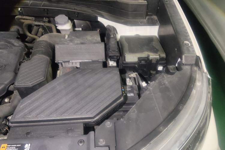 Used Kia KX5 2021 2.0L Automatic Two-Wheel Drive Comfort Edition Engine Bay Left