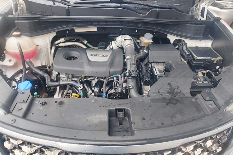 Used Kia KX5 2021 1.6T Automatic Two-Wheel Drive Luxury Edition Engine Bay